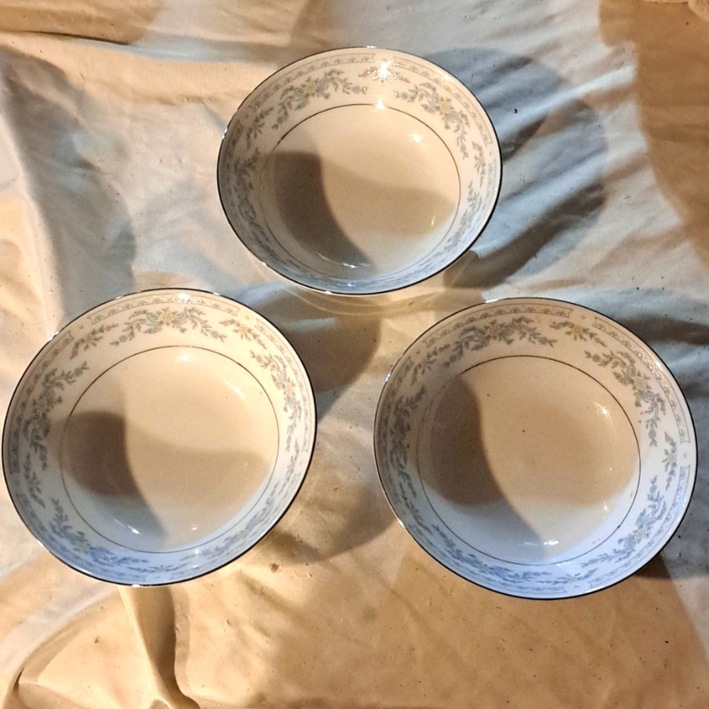 Somerset lot of 3 blue and pink excellent condition